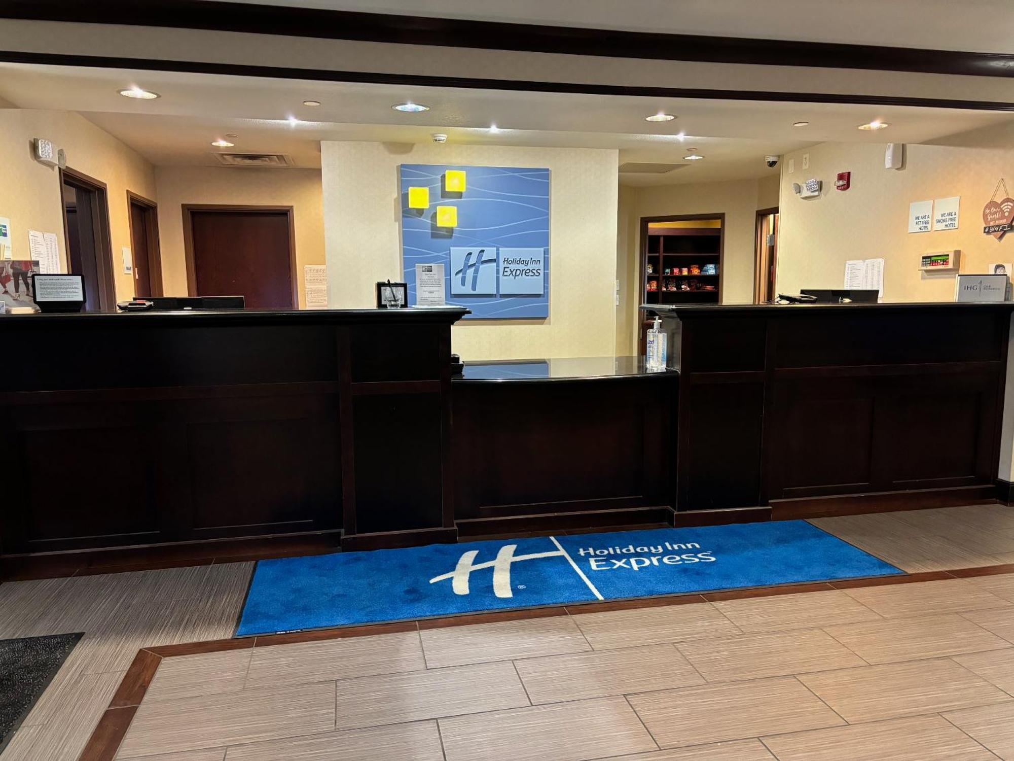 Holiday Inn Express Belle Vernon Exteriör bild