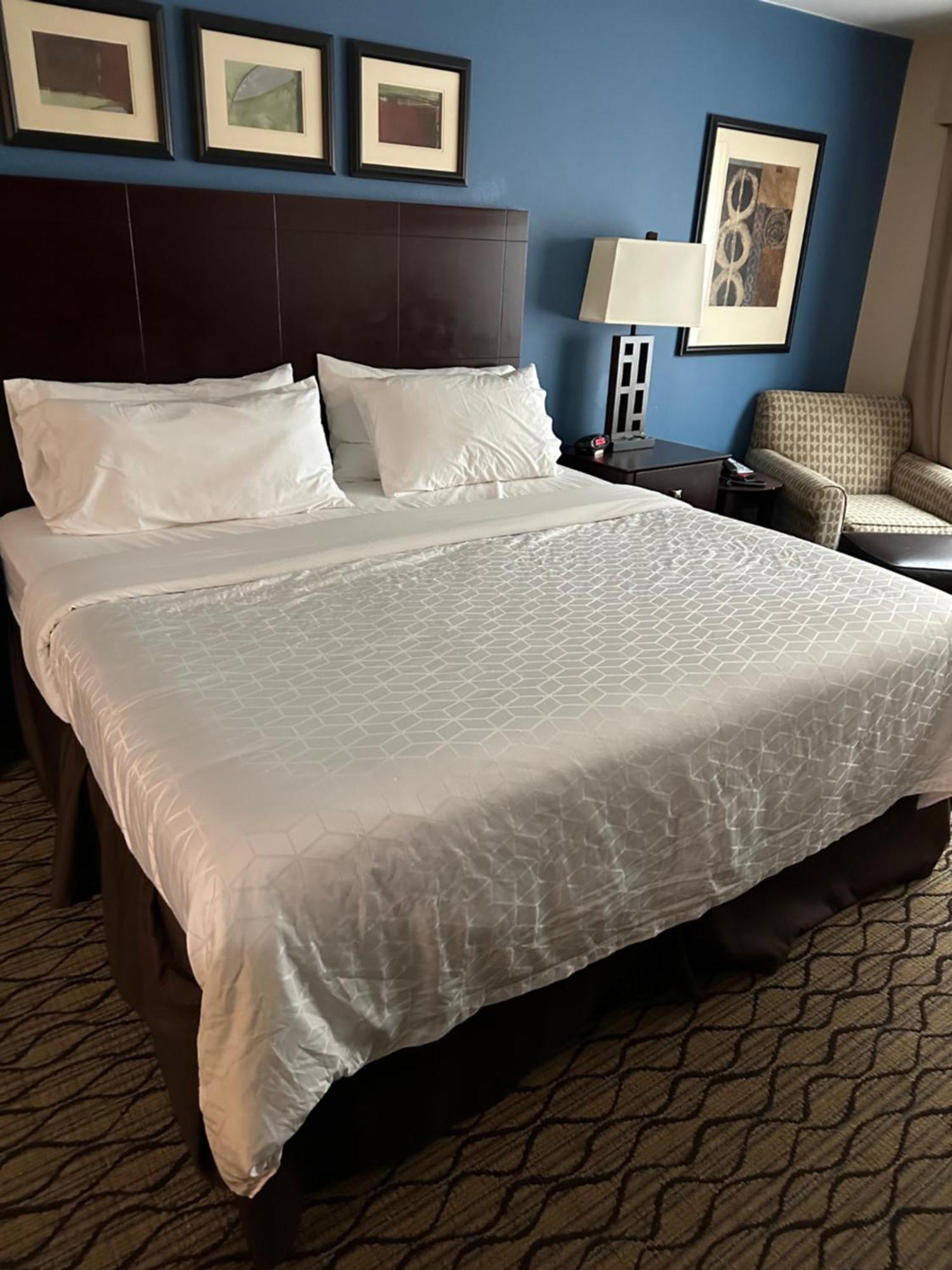 Holiday Inn Express Belle Vernon Exteriör bild